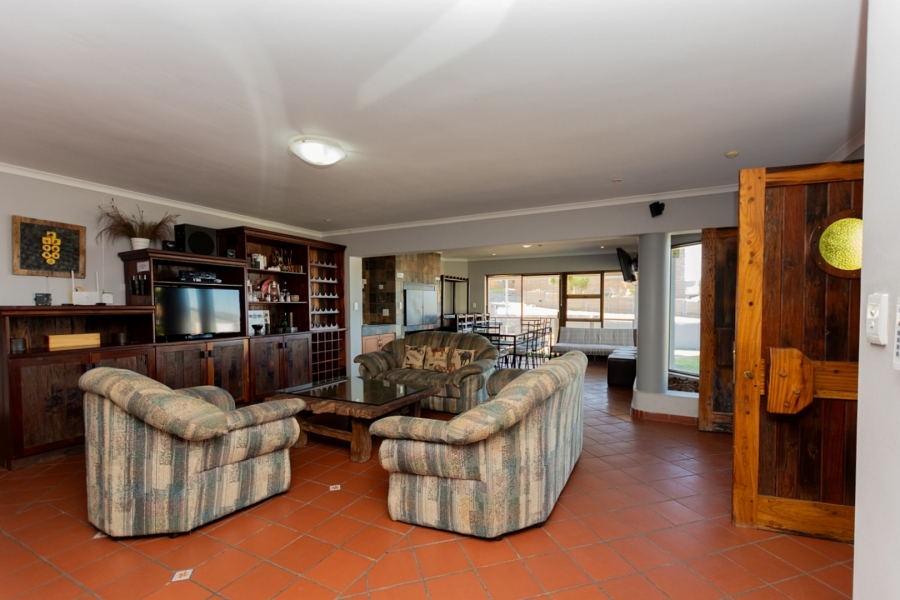 4 Bedroom Property for Sale in Britannia Bay Western Cape